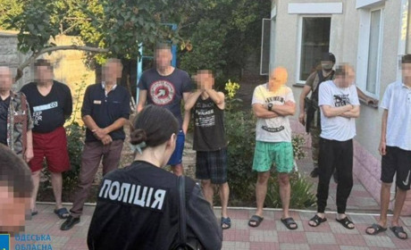 В Одесі викрили підпільний центр "лікування" залежностей: утримували навіть неповнолітніх
