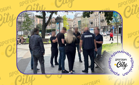 За 18 тисяч доларів обіцяв мешканцю Дрогобиччини виїзд за кордон: затримано 50-річного львів’янина