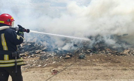 Пожежу на сміттєзвалищі в Жовтих Водах ліквідували: що відповіли в ДСНС