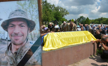 "Змалечку був дуже здібним до техніки": у Строкові попрощалися із Захисником Олексієм Левченком