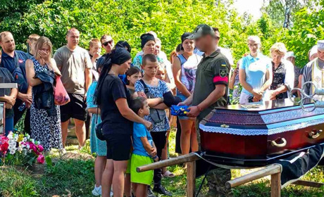 У Полонській громаді провели у засвіти Дмитра Чорного