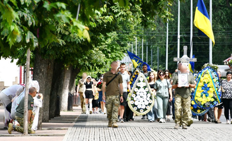 Ніжин попрощався із загиблим воїном – Андрієм Цибою