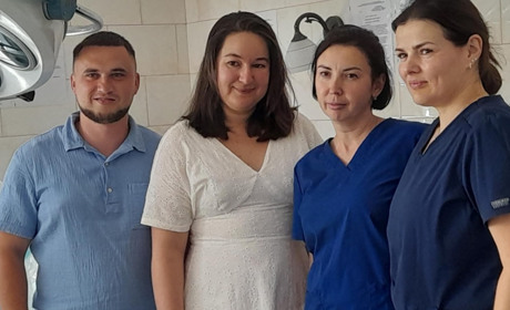 МІЖ БОЛЕМ І СПОКОЄМ - ВОНИ: АНАСТЕЗІОЛОГИ, ЩО ДАРУЮТЬ НАДІЮ