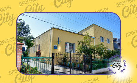 У трьох дитячих садках та одній гімназії Дрогобицької громади встановлюють підвісні стелі: де саме