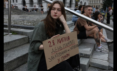 Родини захисників, загиблих у полоні, отримають 15 мільйонів гривень: Зеленський підписав закон