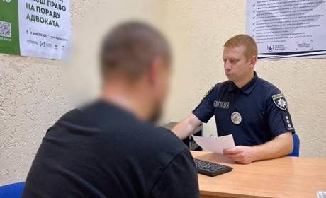 Підозрюваний у вбивстві чоловіка в Глухові чекатиме на вирок під вартою