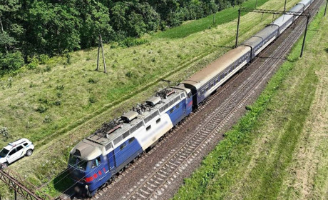 У Бадівці, що на Острожчині, пасажирський потяг збив на смерть 67-річну жінку