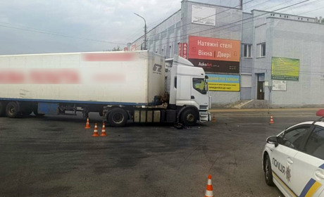 У Старокостянтинові трапилося ДТП за участю самокатчика: обставини та наслідки