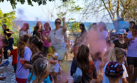 У Південному під час святкування Дня молоді окрім розваг, зібрали кошти для ЗСУ (ФОТО)