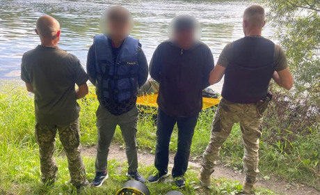 Прикордонники затримали “підводних скутеристів”: один з них хмельничанин