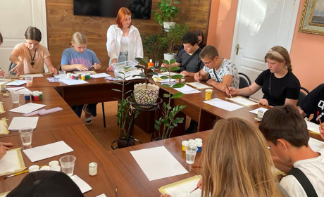 Новини воєнного часу. Старокостянтинівщина. Творчі перемоги, іпотерапія, зустріч з лікарем