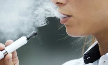 Тютюнові стіки — пастка для молоді. Що кажуть експерти і як позбутися небезпечної звички