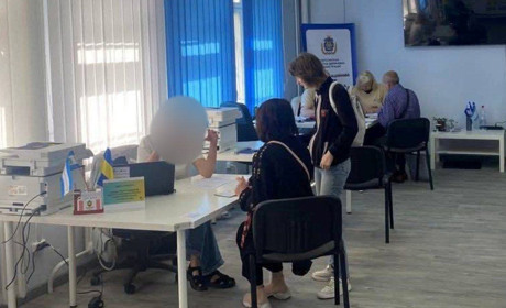 ЦНАП Нижньосірогозької селищної ради продовжує роботу у координаційних центрах “Вільні разом”