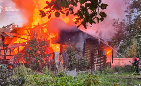 Ворожа атака по Україні в ніч на 21 серпня: є загиблий, постраждалі та руйнування цивільних об’єктів