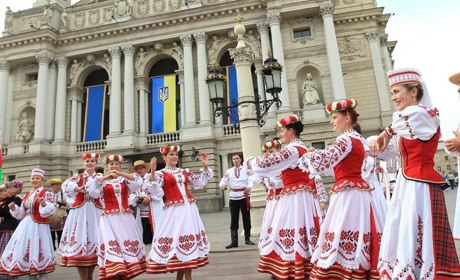 22 серпня: Всесвітній день фольклору та інші події, знаменні дати і свята
