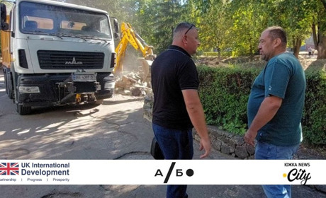 Плитка, пандуси та лавочки: у Південноукраїнську створюють безбар'єрний простір. Відео
