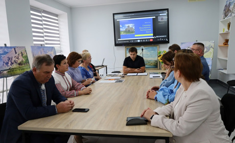 У Звягелі обговорили майбутнє історичного замку: як зберегти культурну спадщину України