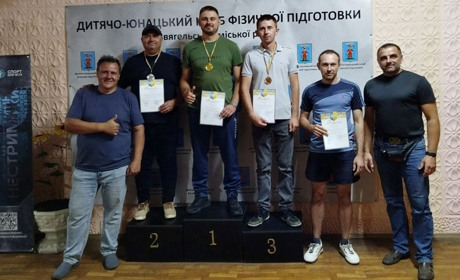 Незвичайні та видовищні змагання до Дня Незалежності у Звягелі