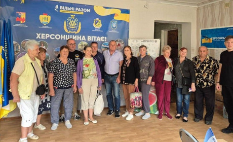 Херсонський центр “Вільні Разом” у Кривому Розі продовжує допомагати переселенцям (фото)