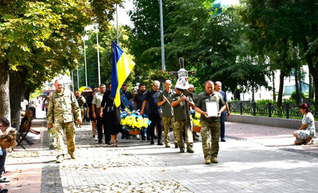 Ніжин провів в останню путь свого земляка, загиблого захисника України Олександра Іщенка