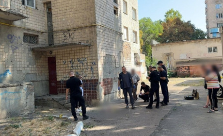 В Одесі жінка викинула новонароджену доньку з вікна гуртожитку після пологів