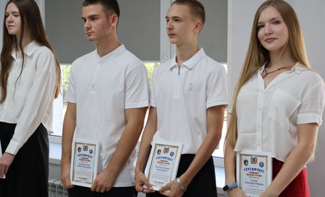 Молодь, якою пишається Південноукраїнськ: хто вони, стипендіати премії міського голови. Фоторепортаж