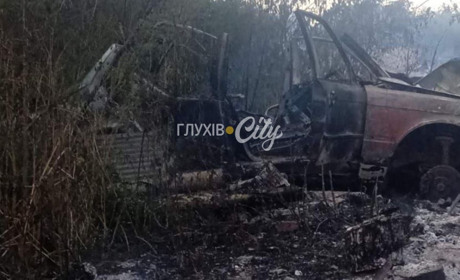 Згоріли будинки та авто: росіяни атакували два села Есманьської громади