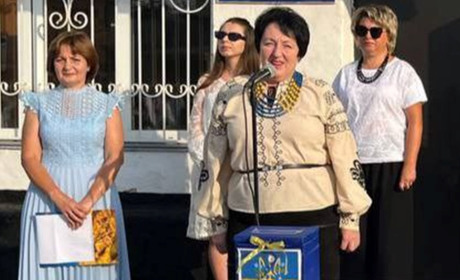 "Вогнегасник замість квітів": учні Фастівського ліцею №5 допомогли Захисникам
