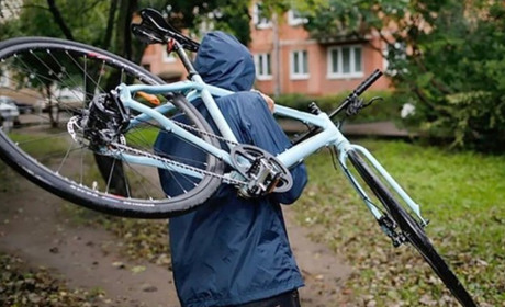 У Глухові чоловік викрав велосипед, щоби зʼїздити в селище Шалигине
