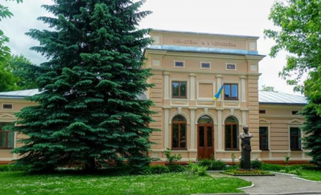 "Здивовані, що отримали весь призовий фонд": директорка дрогобицької бібіліотеки про премію Бандери