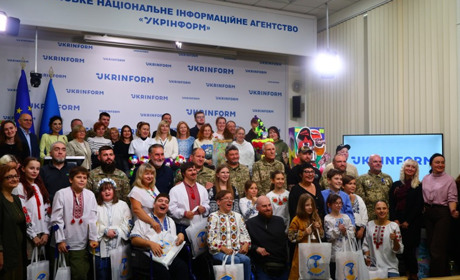 Пліч-о-пліч заради життя: як мистецтво об’єднало воїнів і дітей