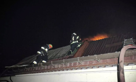 У Фастові рятувальники загасили пожежу в житловому будинку на Поштовому провулку