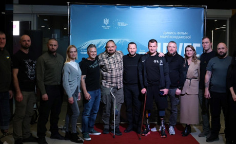 У Хмельницькому презентували фільм «Друге дихання» про незламність і силу духу захисників