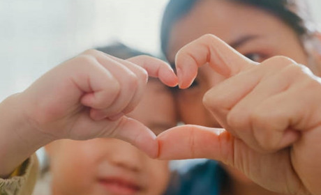 “Гроші ходять за дитиною”: нові правила підтримки прийомних сімей з 2026 року