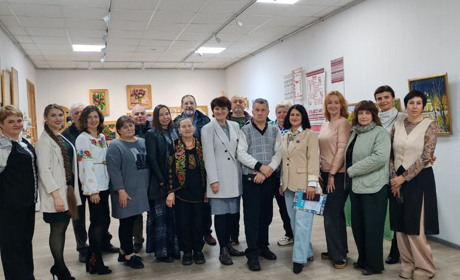 Зустрілися учасники виставки «Ніжин завжди різний». Їх нагородили