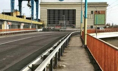 Від пуску до руйнування: у Херсоні представили фотовиставку про історію Каховської ГЕС