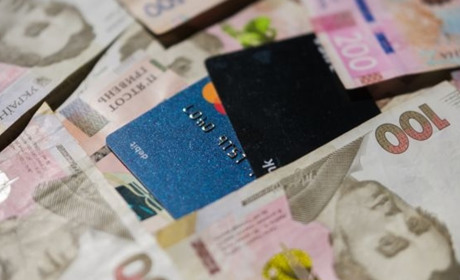 Українцям виплатять по 6500 гривень до зими, але не всім: хто може отримати