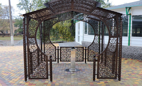 У П’ятихатках облаштували бювет з питною водою