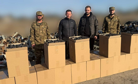 Сотня FPV-дронів для фронту: громади Херсонщини передали сучасні БпЛА підрозділу Нацгвардії