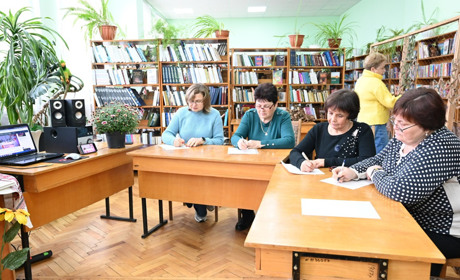 "А ми будемо жити заради тих, хто після нас говоритиме нашою мовою": а як написали радіодиктант ви?