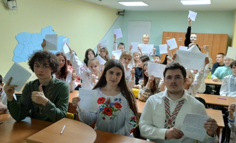 Слово єднає: мешканці Глухівщини долучилися до написання Всеукраїнського радіодиктанту