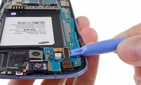 Ремонт Samsung Galaxy S21: коли, чому та куди звертатися?