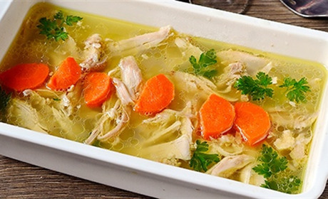 Як приготувати ідеальний прозорий холодець з курки: покроковий рецепт