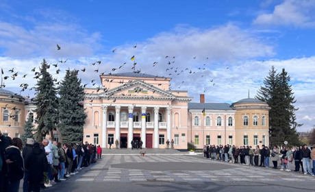 Первомайськ попрощався із загиблим захисником Юрієм Нефьодовим