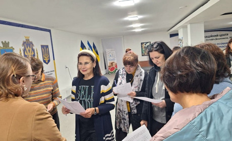 У черкаському центрі “Вільні разом” працює англомовний гурток для ВПО