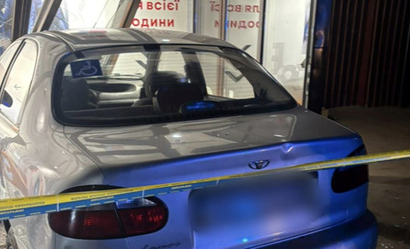 У Фастові п’яний водій Lanos в’їхав у магазин