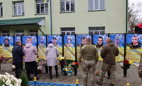 У Великому Чернятині відкрили Алею Слави та Алею Надії
