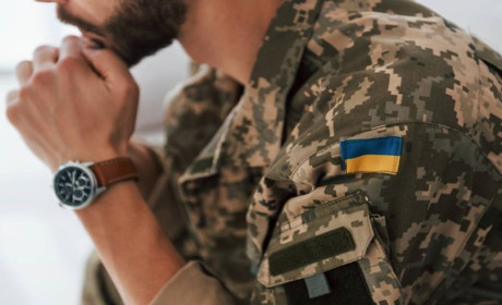 Як нараховується страховий стаж військовослужбовцям