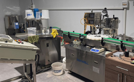 На Київщині викрили масштабну схему виробництва контрафактних рідин для електронних сигарет