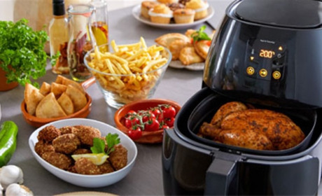 Три рецепти для аерогриля: овочева запіканка, гречка з м'ясом та кекси з ягодами